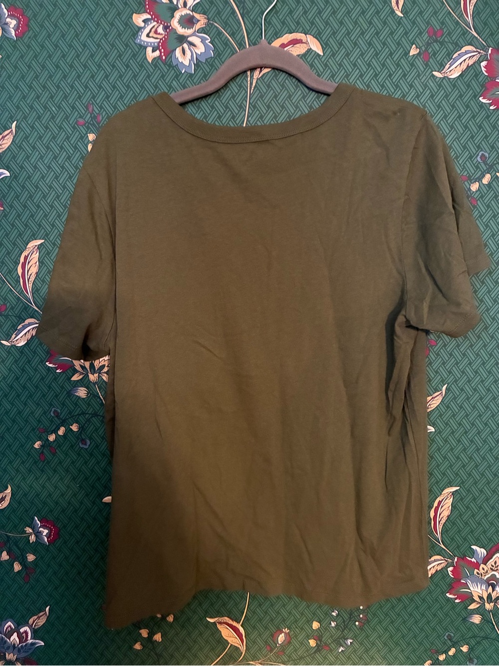 Olive Green "C'EST LA VIE" Graphic Tee - Picture 3 of 3